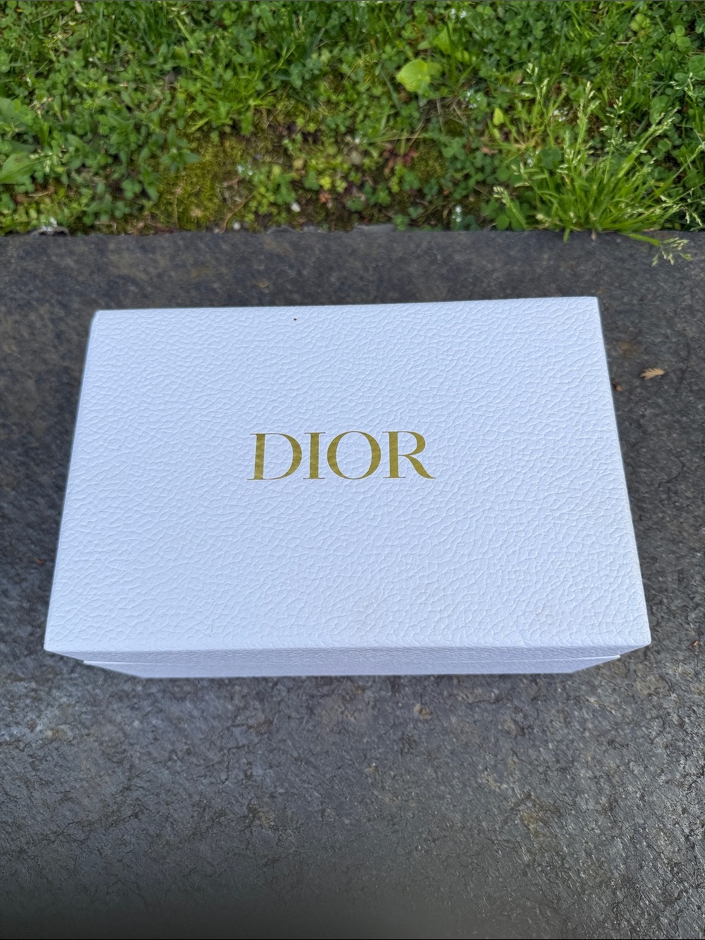 Dior makeup or jewelry case with mirror on backside of lid - Picture 7 of 9